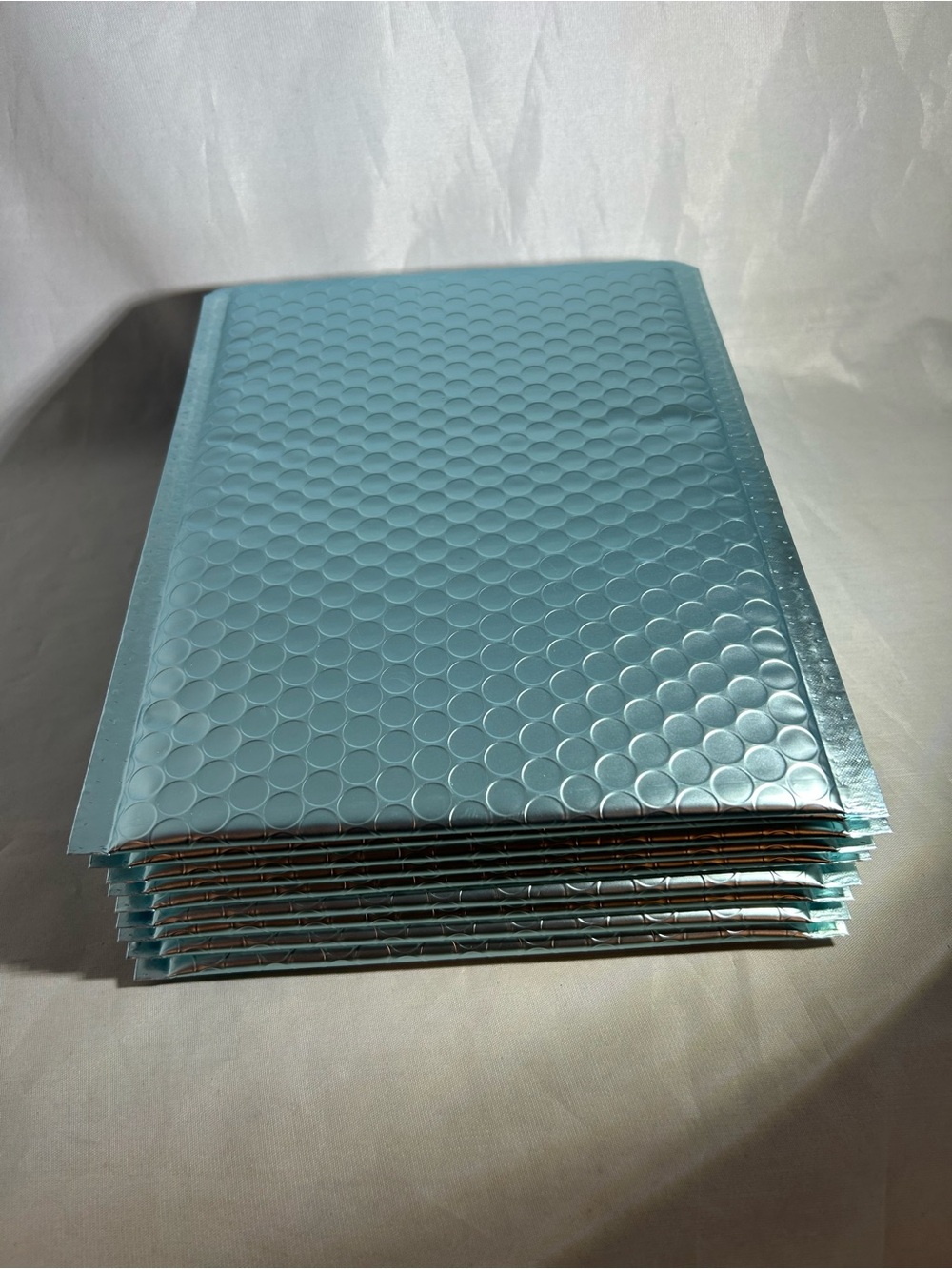 Matte Metallic Ice Blue Bubble Mailers – Pack of Protective Shipping Envelopes